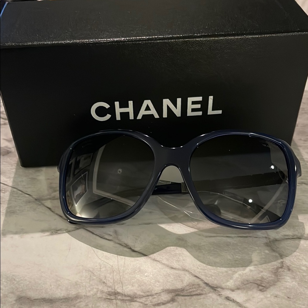 CHANEL Blue Oversized Sunglasses